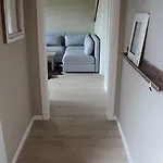 Nyaraló Rote Haus Hinterm Deich